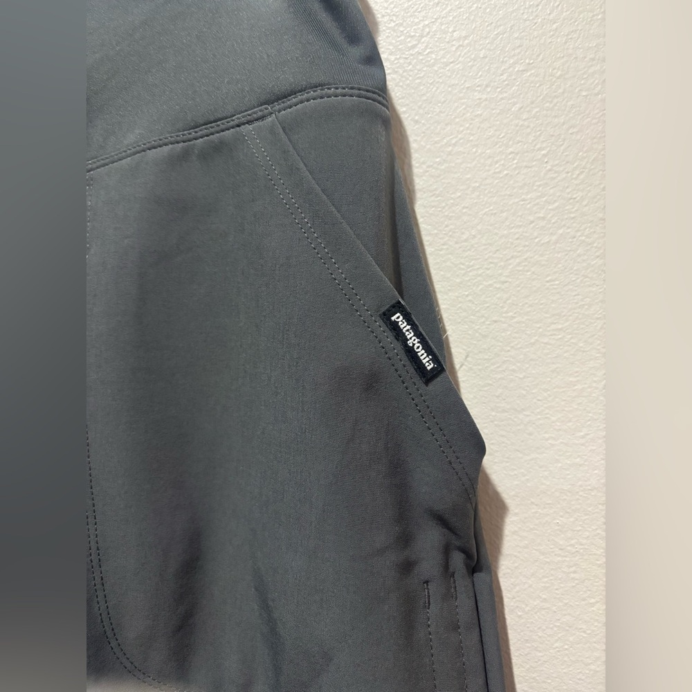 Patagonia Tech Skort in Gray Women’s Medium Hiking Outdoor Gorpcore Performance - Picture 3 of 13